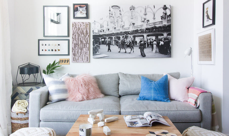 New York Style Apartment Tips: White Wall and Natural Wood